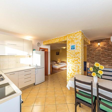 Rajcic Apartments Rogoznica  Szoba fotó