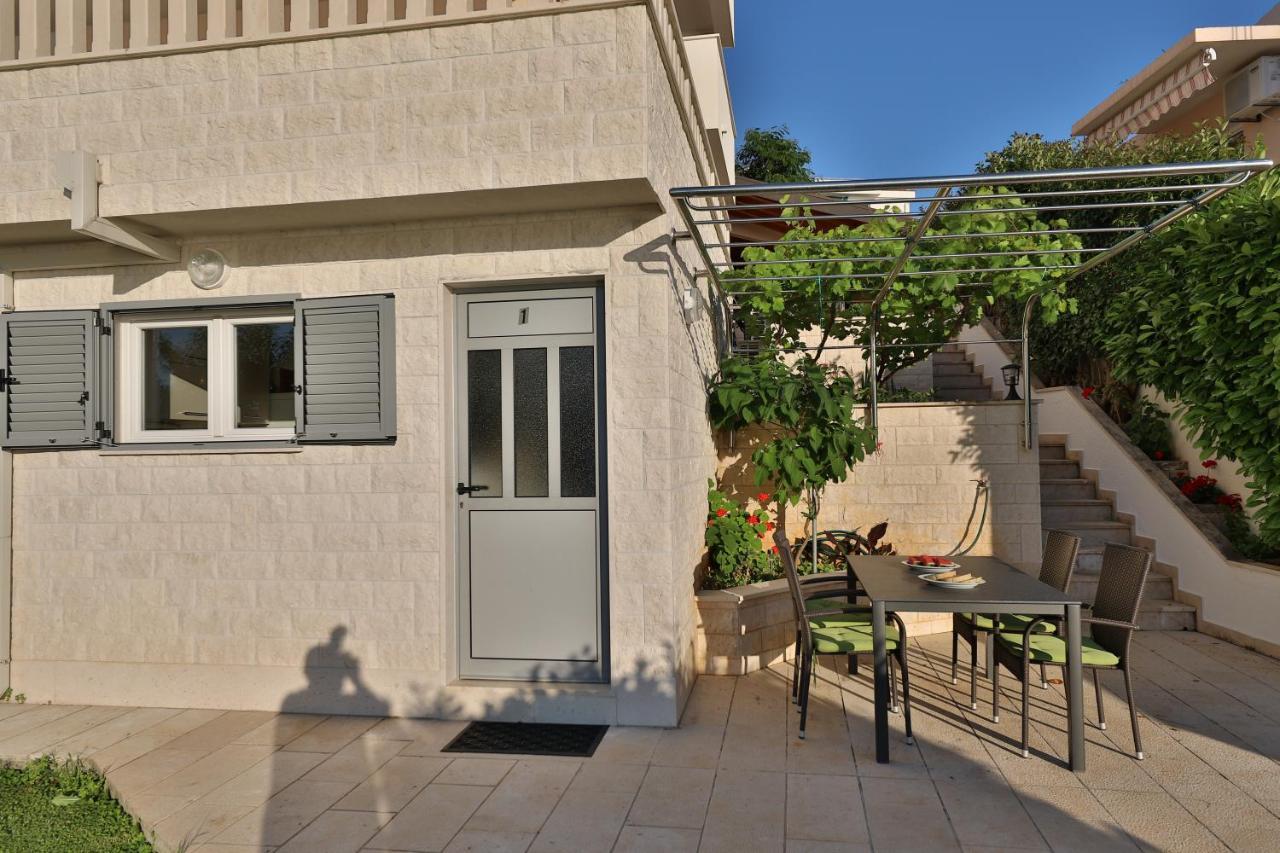Rajcic Apartments Rogoznica  Kültér fotó