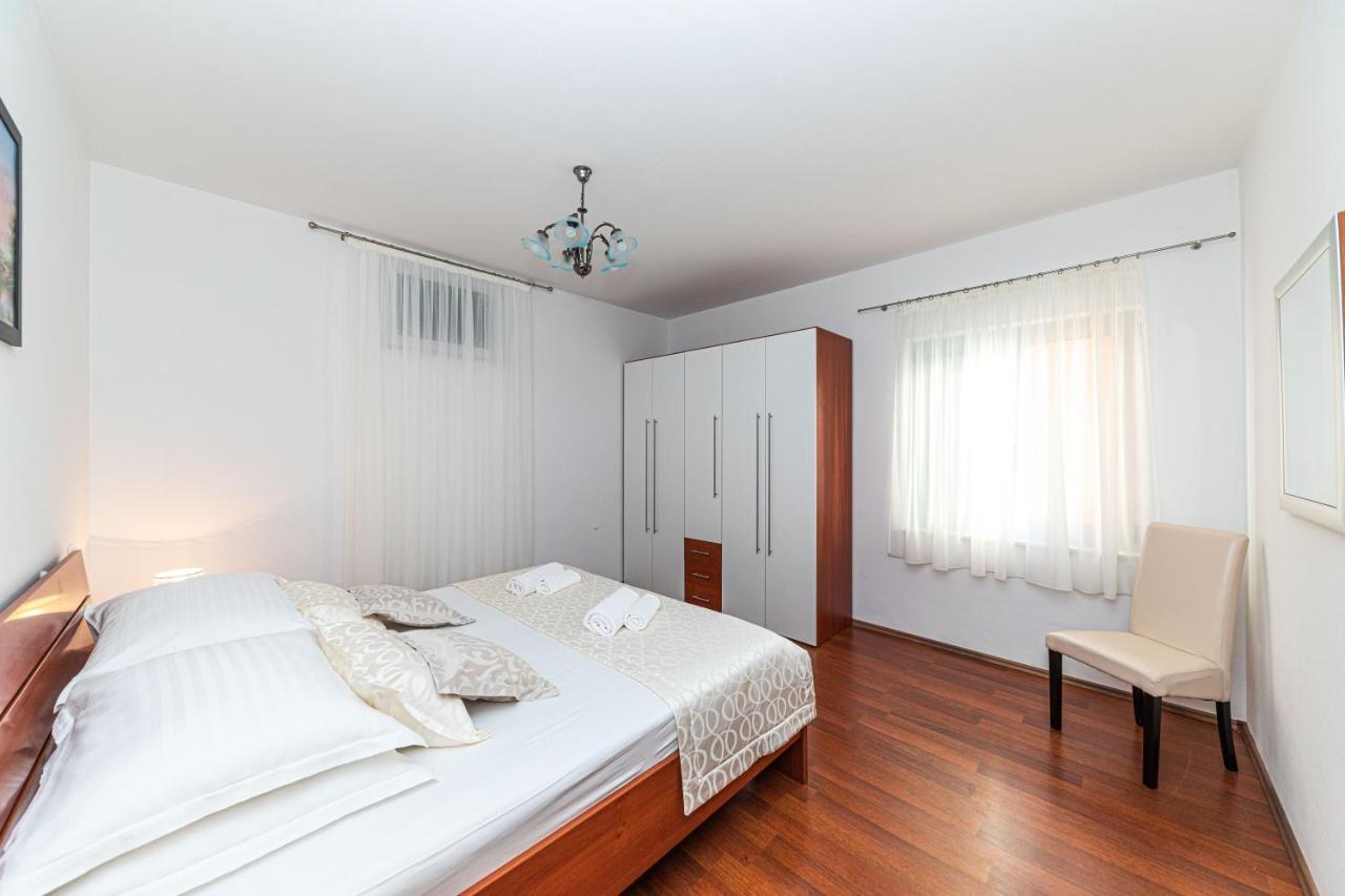 Rajcic Apartments Rogoznica  Kültér fotó
