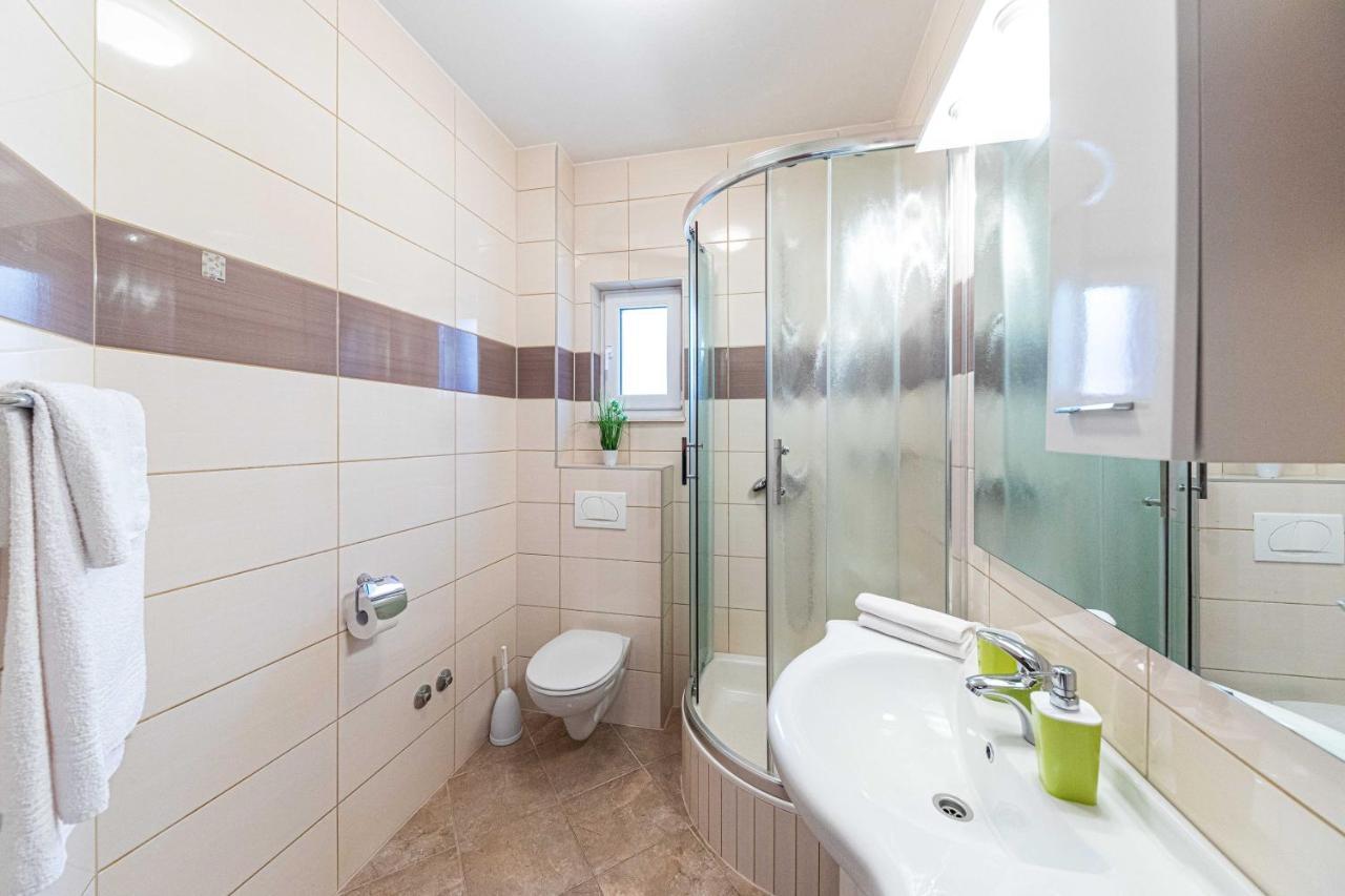 Rajcic Apartments Rogoznica  Kültér fotó