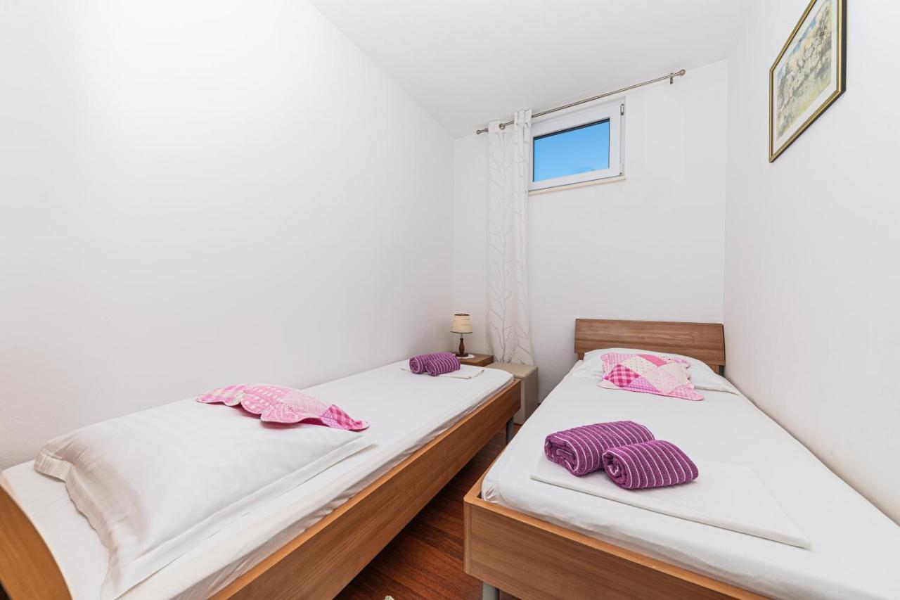 Rajcic Apartments Rogoznica  Kültér fotó