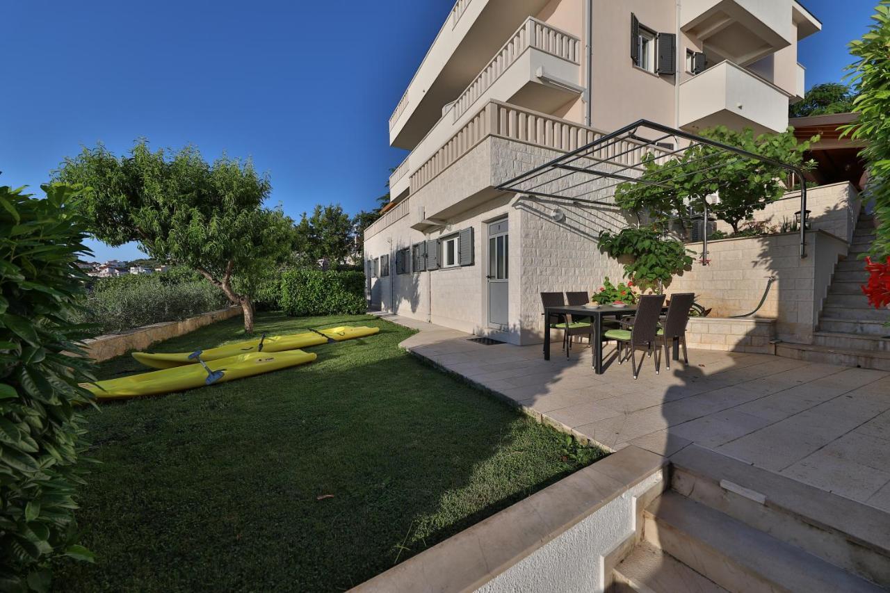 Rajcic Apartments Rogoznica  Kültér fotó