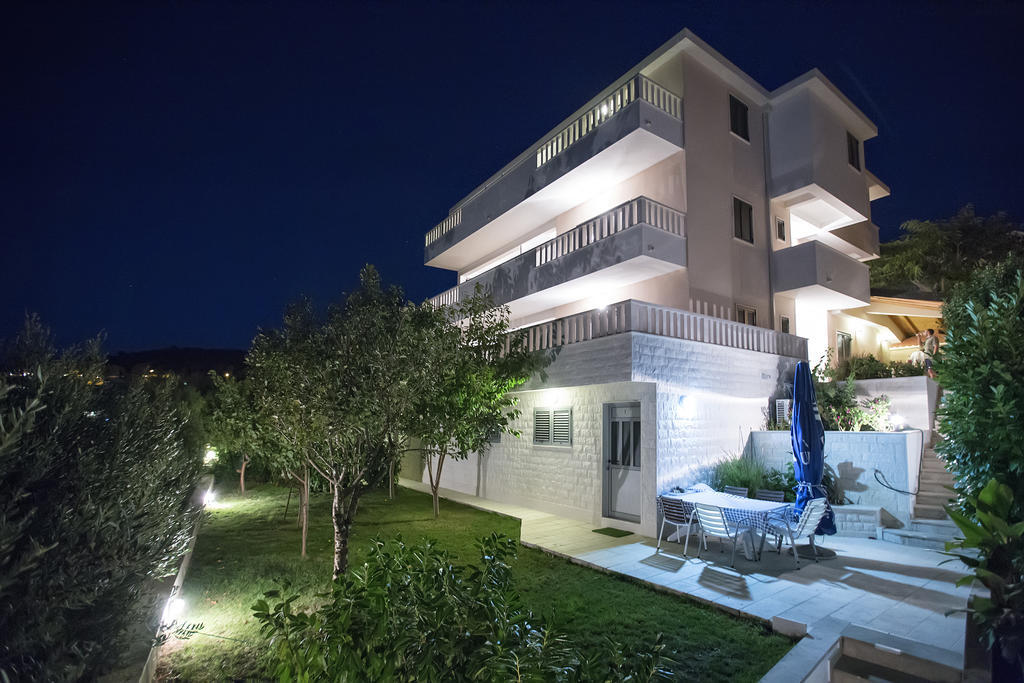 Rajcic Apartments Rogoznica  Kültér fotó